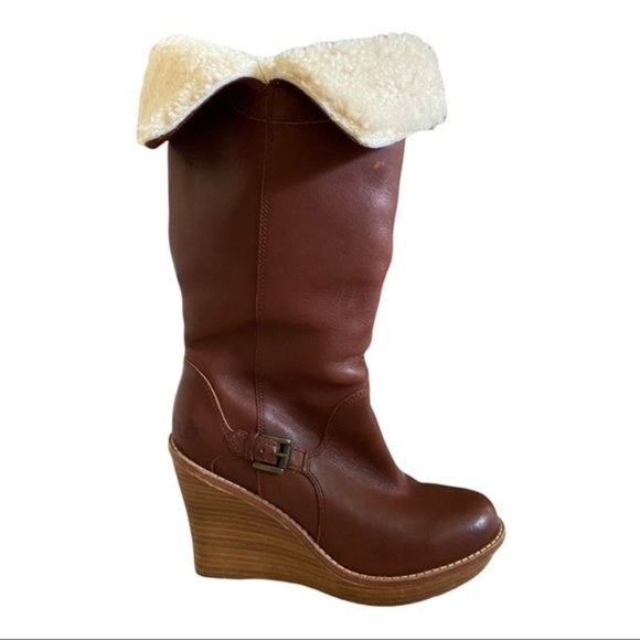 UGG Shoes - UGG Chestnut Sidonie Leather Wedge Boot Size 8